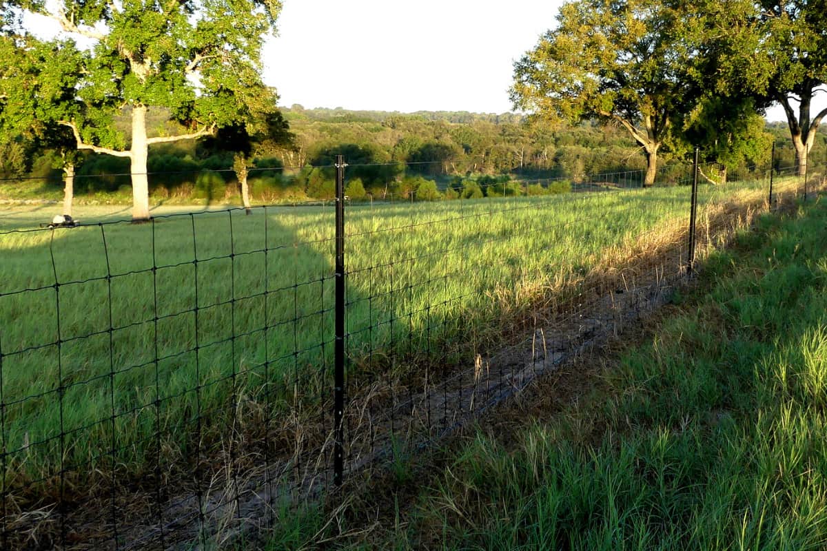 Fixed Knot Fence Patterns for Livestock, Wild Game, and Pets